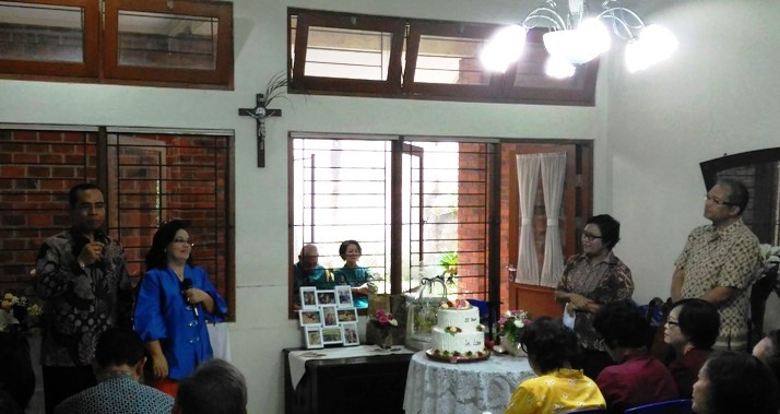 Berita Lingkungan Rafael : Misa Syukur Ulang Tahun Perkawinan Perak